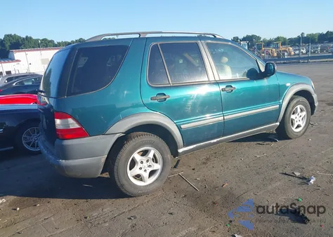 1998 Mercedes-Benz Ml 320 Classic z USA, uszkodzony, nr VIN 4JGAB54E5WA001628